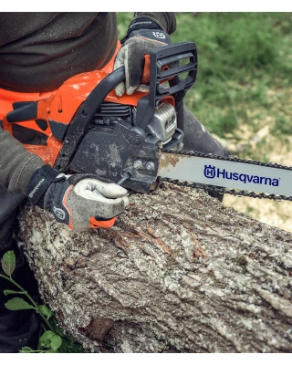 Husqvarna 135 II 14” Chainsaw (38cc) Husqvarna 135 II 14” Chainsaw (38cc)