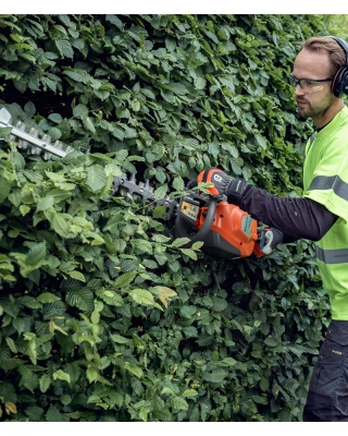 Husqvarna 522HD60X 24” Hedge Trimmer - 2-Stroke