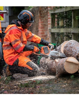 Husqvarna 540i XP® G 10-16” Chainsaw - 36V Battery Husqvarna 540i XP® G 10-16” Chainsaw - 36V Battery