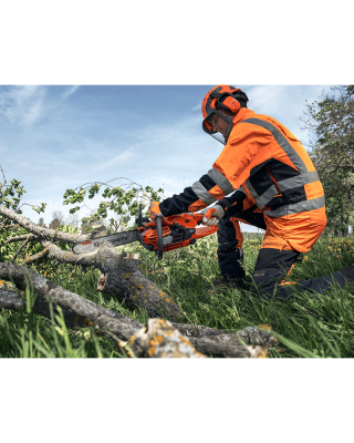 Husqvarna 540 XP® III 12-16” Chainsaw (39cc) Husqvarna 540 XP® III 12-16” Chainsaw (39cc)