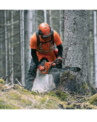 Husqvarna 572 XP® 15-28” Chainsaw (70.6cc) Husqvarna 572 XP® 15-28” Chainsaw (70.6cc)