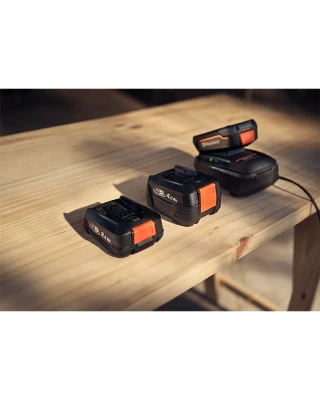 Aspire™ C70 18V P4A Battery Charger (70W) Aspire™ C70 18V P4A Battery Charger (70W)