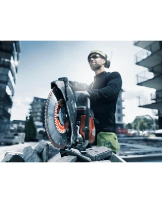 Husqvarna K770 OilGuard Disc Cutter - 12” Husqvarna K770 OilGuard Disc Cutter - 12”