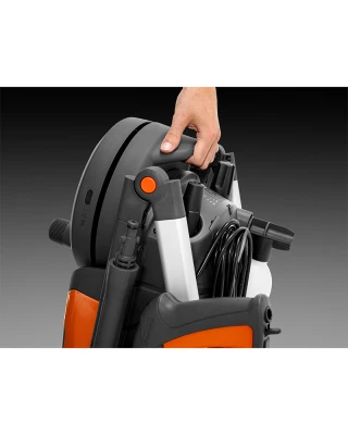 Husqvarna PW 240 Pressure Washer (100-140 Bar / 1450-2330 PSI) - 230V Husqvarna PW 240 Pressure Washer (100-140 Bar / 1450-2330 PSI) - 230V
