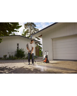 Husqvarna PW 240 Pressure Washer (100-140 Bar / 1450-2330 PSI) - 230V Husqvarna PW 240 Pressure Washer (100-140 Bar / 1450-2330 PSI) - 230V