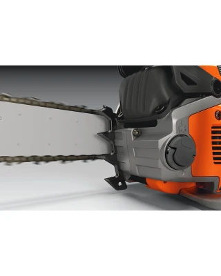 Husqvarna 562 XP® II 15-28” Chainsaw (59.8cc) Husqvarna 562 XP® II 15-28” Chainsaw (59.8cc)
