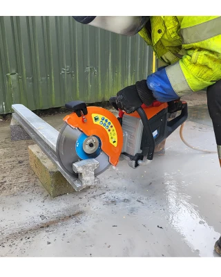 Altrad Belle DC300E+ 12” Disc Cutter - 82V Battery Altrad Belle DC300E+ 12” Disc Cutter - 82V Battery
