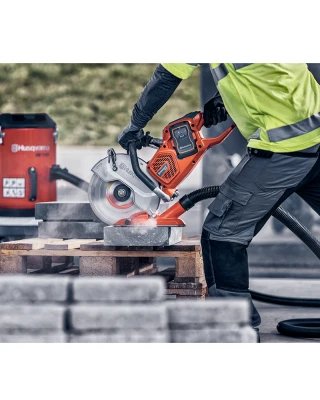 Husqvarna K540i 10” Disc Cutter - 36V Battery Husqvarna K540i 10” Disc Cutter - 36V Battery