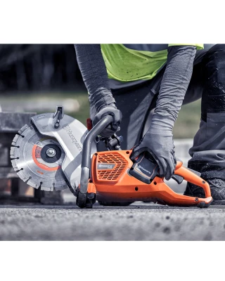 Husqvarna K540i 10” Disc Cutter - 36V Battery Husqvarna K540i 10” Disc Cutter - 36V Battery