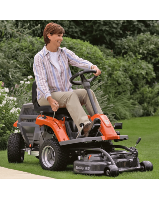 Husqvarna R 112C Outfront Rider c/w 85cm deck Husqvarna R 112C Outfront Rider c/w 85cm deck