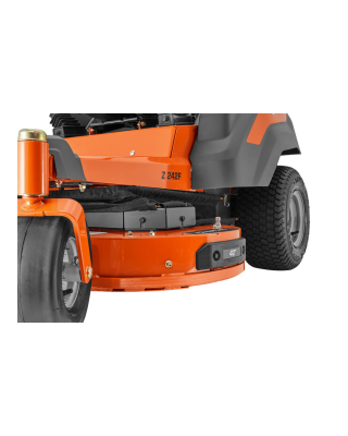 Husqvarna Z242F Zero Turn Mower c/w 107cm deck Husqvarna Z242F Zero Turn Mower c/w 107cm deck