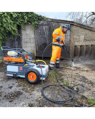 Altrad Belle MBX 12/180 Mini Bowser Pressure Washer (180 Bar / 2600 PSI) - Petrol
