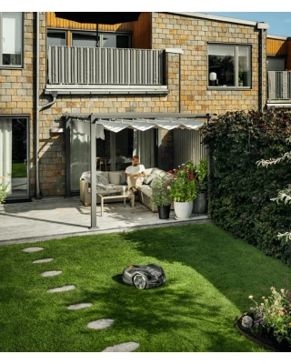 Husqvarna Automower® 305E NERA (up to 600m²) Husqvarna Automower® 305E NERA (up to 600m²)