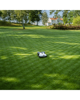Husqvarna Automower® 430V NERA (up to 4800m²) Husqvarna Automower® 430V NERA (up to 4800m²)