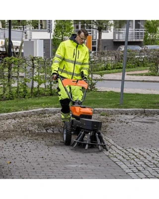 Husqvarna WB 560i Weed Brush - Battery Husqvarna WB 560i Weed Brush - Battery
