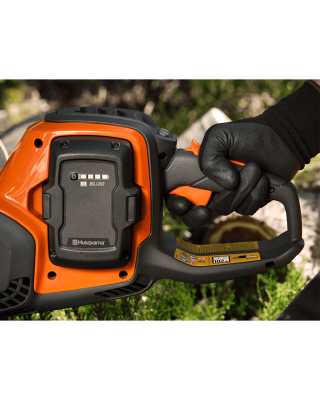 Husqvarna 242i 16" Chainsaw - 36V Battery Husqvarna 242i 16" Chainsaw - 36V Battery
