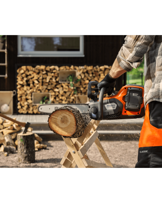 Husqvarna 242i 16" Chainsaw - 36V Battery Husqvarna 242i 16" Chainsaw - 36V Battery