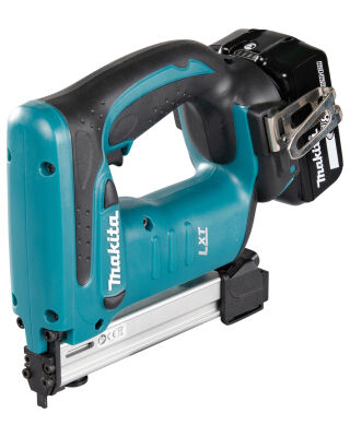 Makita DST221Z 18V Stapler