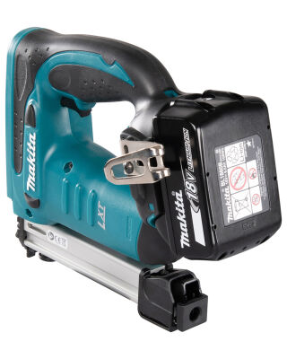 Makita DST221Z 18V Stapler Makita DST221Z 18V Stapler