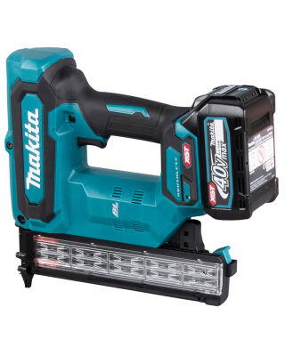Makita FN001GZ02 40V Brad Nailer 18GA & Case Makita FN001GZ02 40V Brad Nailer 18GA & Case