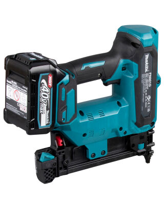 Makita FN001GZ02 40V Brad Nailer 18GA & Case Makita FN001GZ02 40V Brad Nailer 18GA & Case