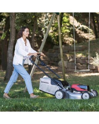 Honda Izy HRG 466 XB 18"/46cm Cordless Lawnmower Honda Izy HRG 466 XB 18"/46cm Cordless Lawnmower